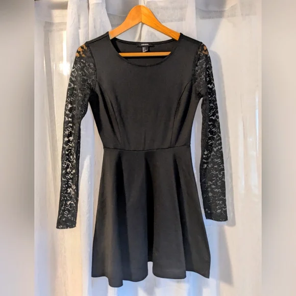 Forever 21 | Dresses | Forever 2 Black Fit And Flare Lace Long Sleeve Dress  | Poshmark